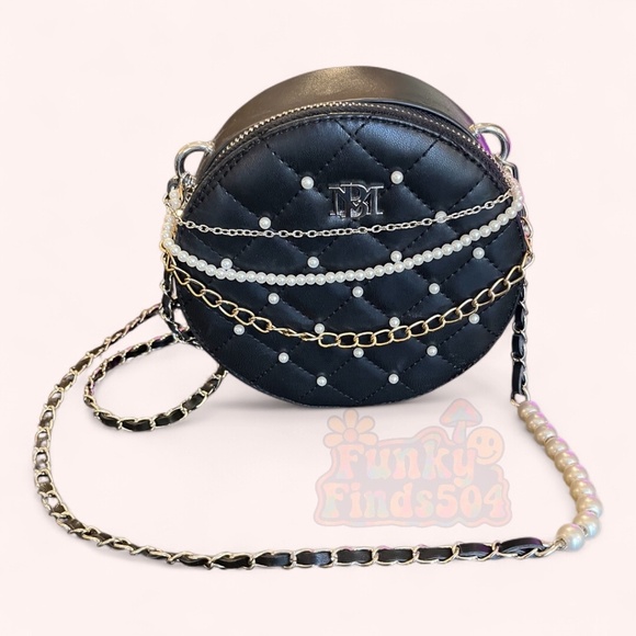Badgley Mischka Black Quilted Round Mini Shoulder Bag Pearl Gold Chain Crossbody - Picture 2 of 13